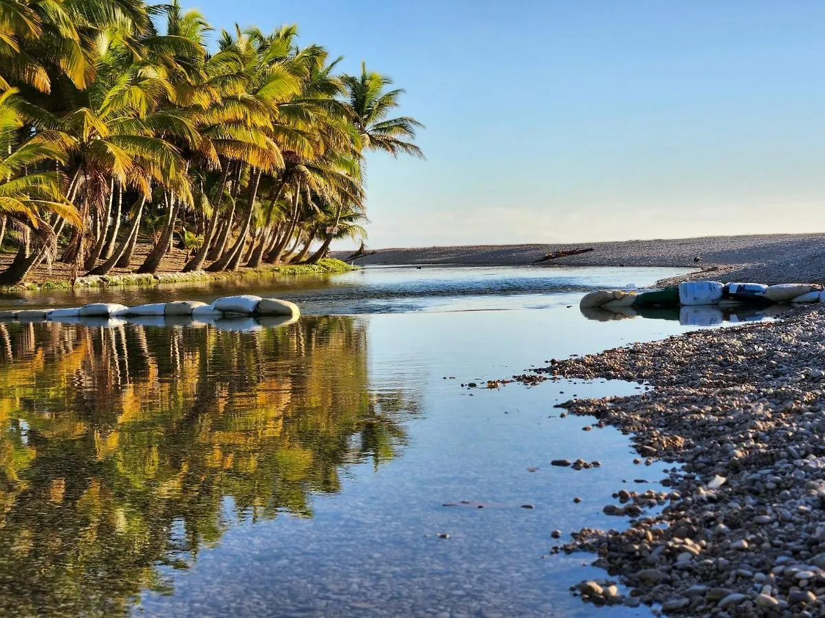 Apartment Beachfront Apartment, Quiet 4 Beds, 1 Bath, Ac, Wi-Fi, Hot Water, In Paraiso Near Los Patos