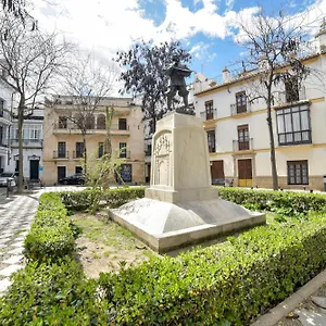 Peace, Pool & Parking At Centre Seville